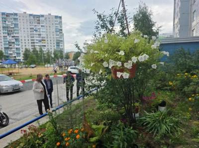 Зеленый Нижневартовск»: от придомовой территории до цветника Зеленый Нижневартовск»: от придомовой территории до цветника