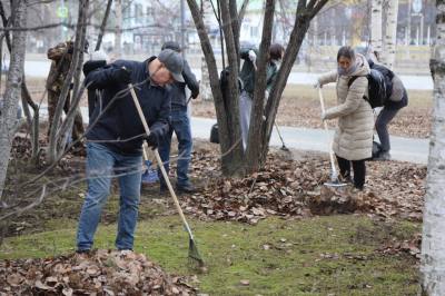 Субботники продолжаются Субботники продолжаются