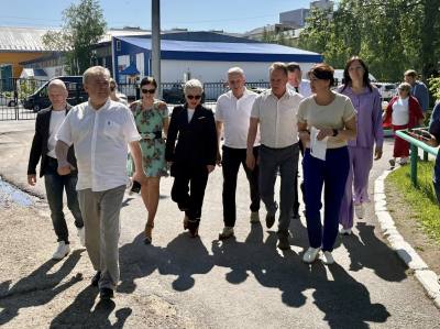 Депутаты оценили состояние спортивных площадок города и наметили планы по развитию Депутаты оценили состояние спортивных площадок города и наметили планы по развитию