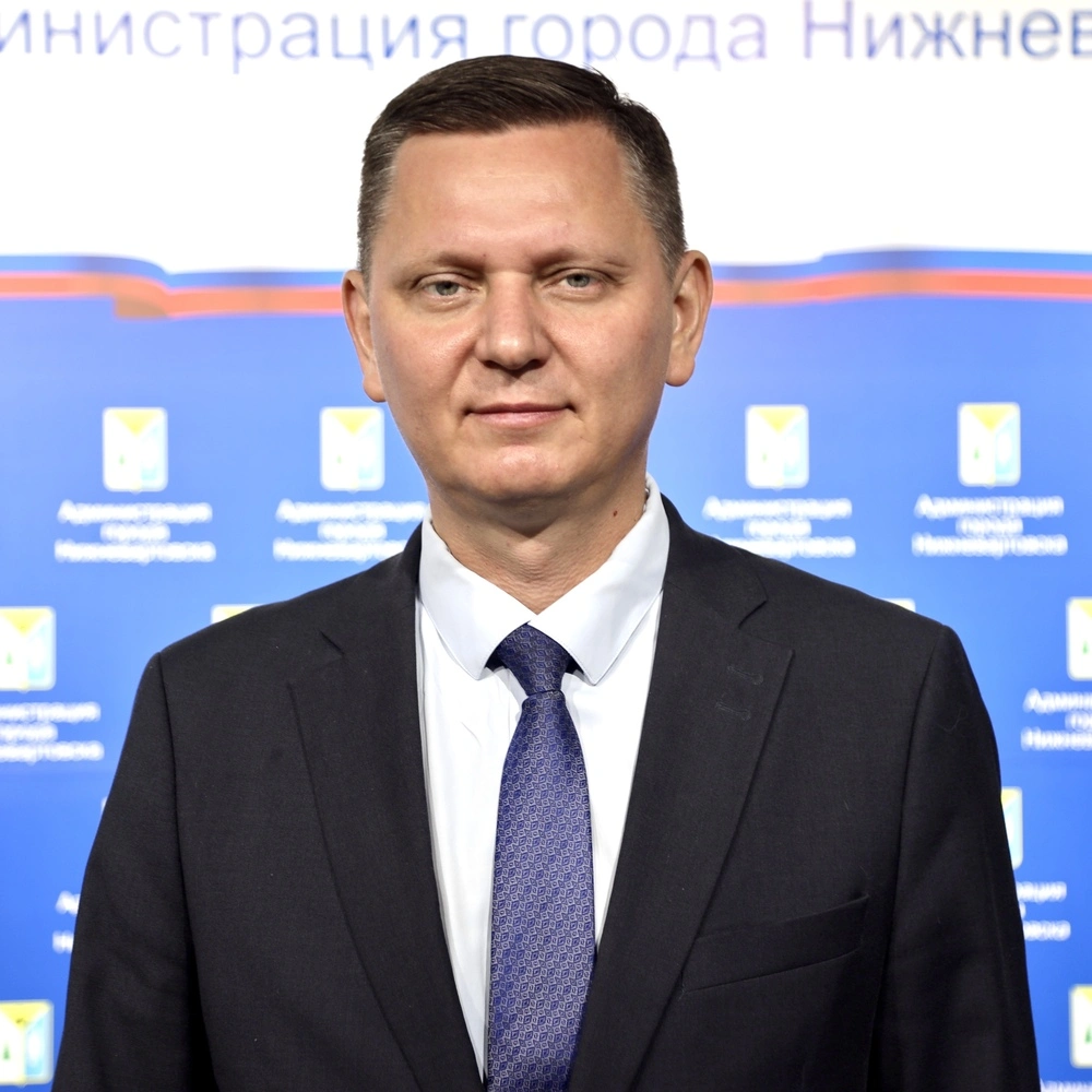 Мыльников Виктор Алексеевич - Заместитель главы города, директор департамента общественных коммуникаций и молодежной политики администрации города Мыльников Виктор Алексеевич