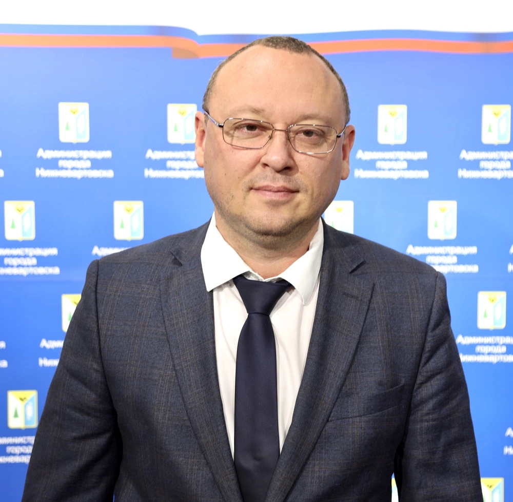 Чеботарев Станислав Васильевич - Заместитель главы города, директор департамента строительства администрации города Чеботарев Станислав Васильевич