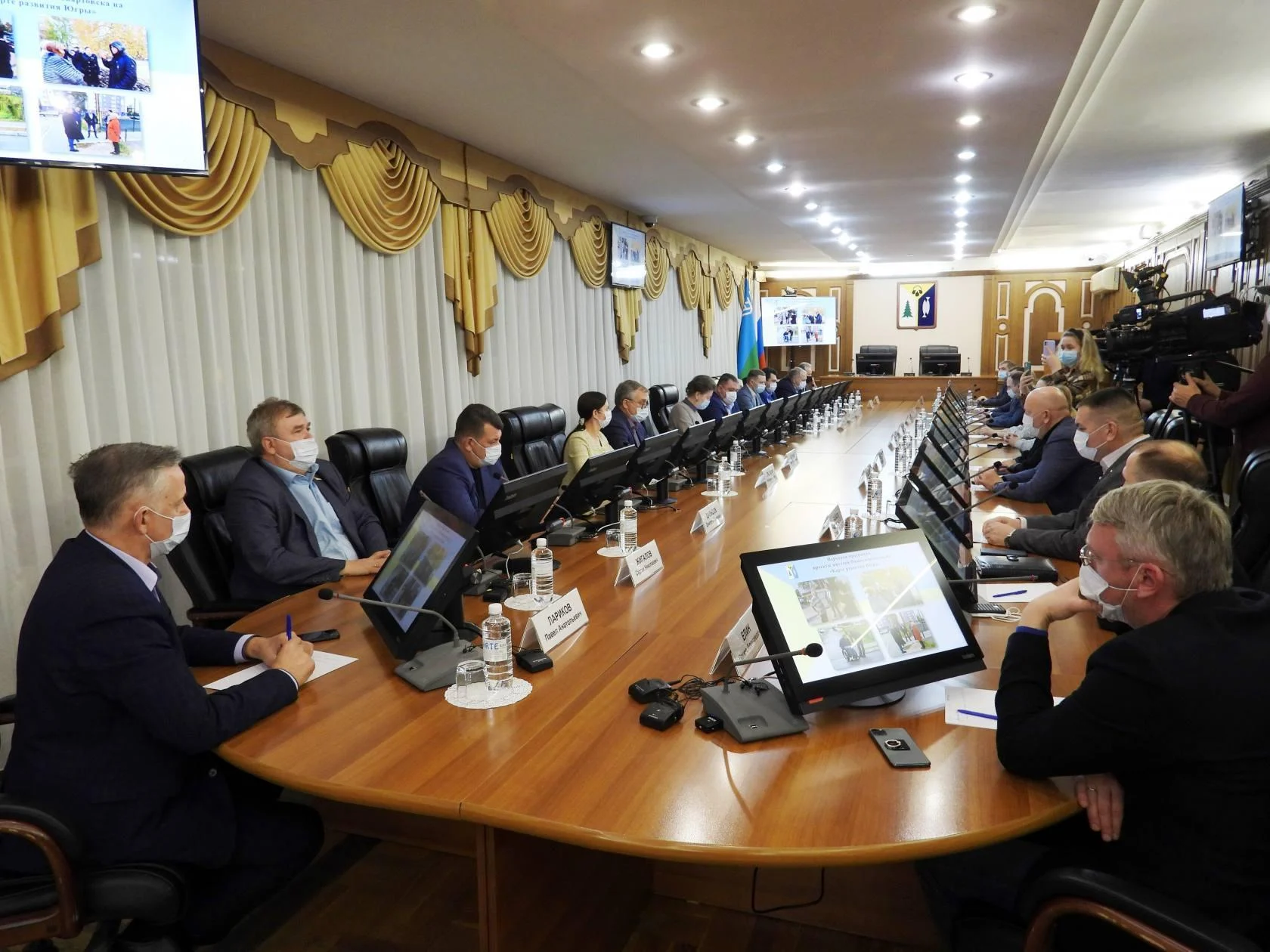 НАТАЛЬЯ КОМАРОВА ВСТРЕТИЛАСЬ С ДЕПУТАТАМИ ДУМЫ НИЖНЕВАРТОВСКА СЕДЬМОГО СОЗЫВА