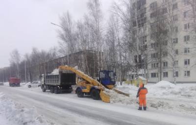 Уборка снега продолжается