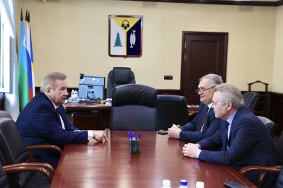 С очередным рабочим визитом Нижневартовск посетил спикер окружного парламента Борис Хохряков
