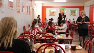 Родительская общественность контролирует качество питания в школах